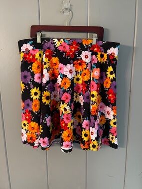 Torrid Pleated Skirt Black Floral Modern Boho Cottagecore FairyCore Tomato Girl
